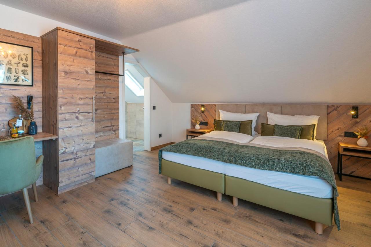 Feinheit Hotel & Restaurant, Tor Zu Hunsrueck Und Mittelrhein! Halsenbach Exteriör bild